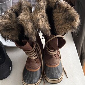 Sorel Joan of arc boots
